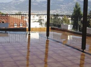 Proof Tile PU 711-TR is a transparent, hard-elastic, one component aliphatic polyurethane, high-solids coating for waterproofing .